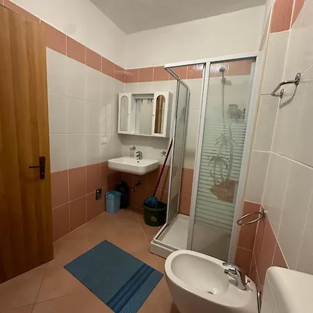 Anisa 3 * Dıraç
